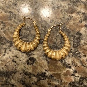 Shrimp 14k real gold hollow hoops